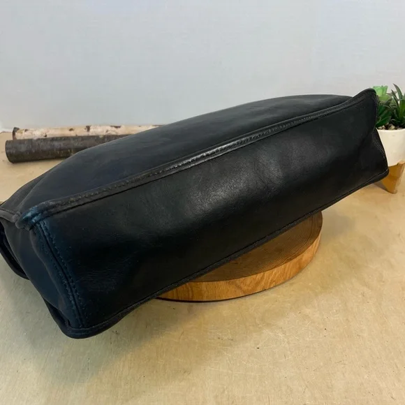 Vintage Coach Court Top Handle Bag 5285 Black USA Turnlock Full Grain Leather - Picture 5 of 16